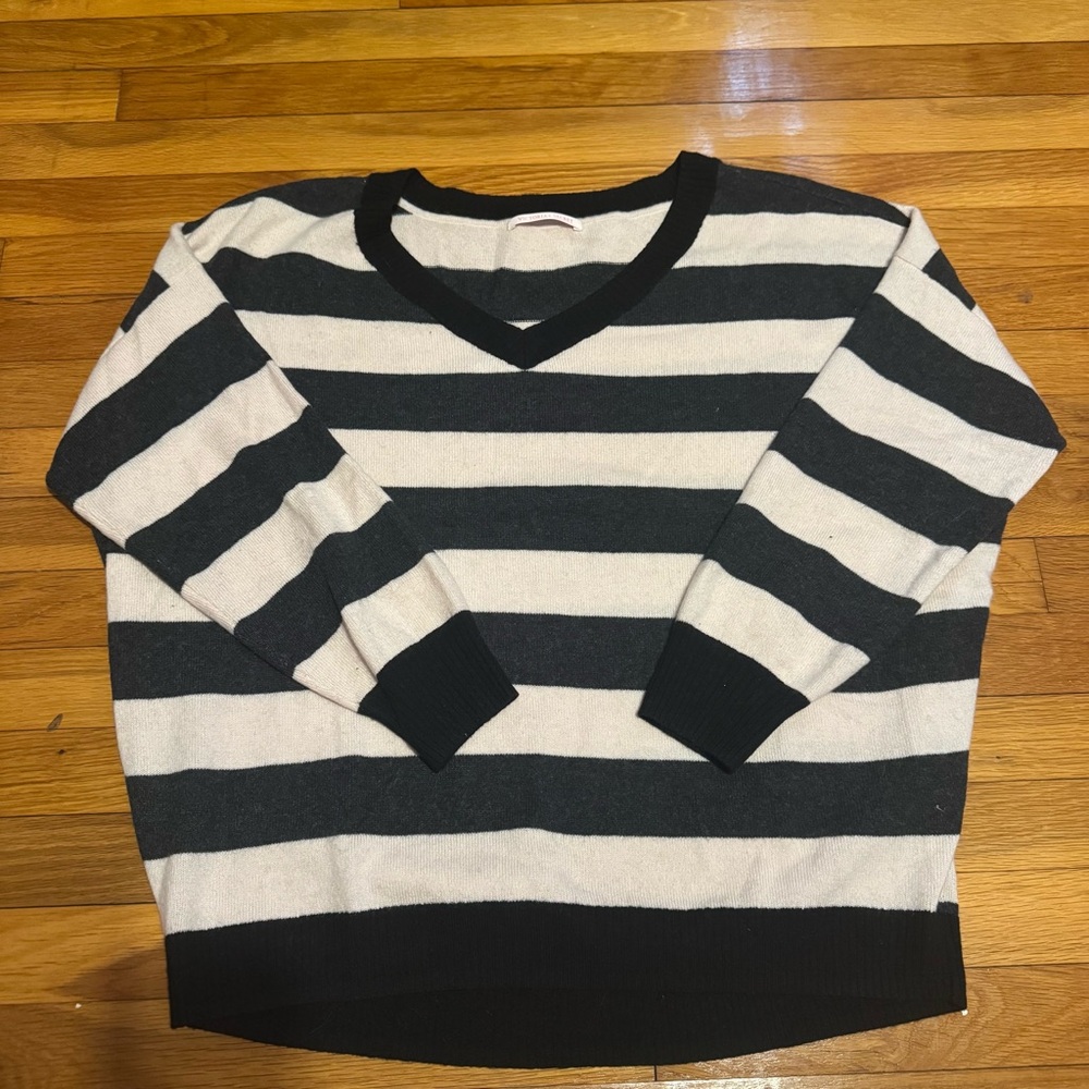 victoria’s secret blush pink and grey striped 100% cashmere sweater